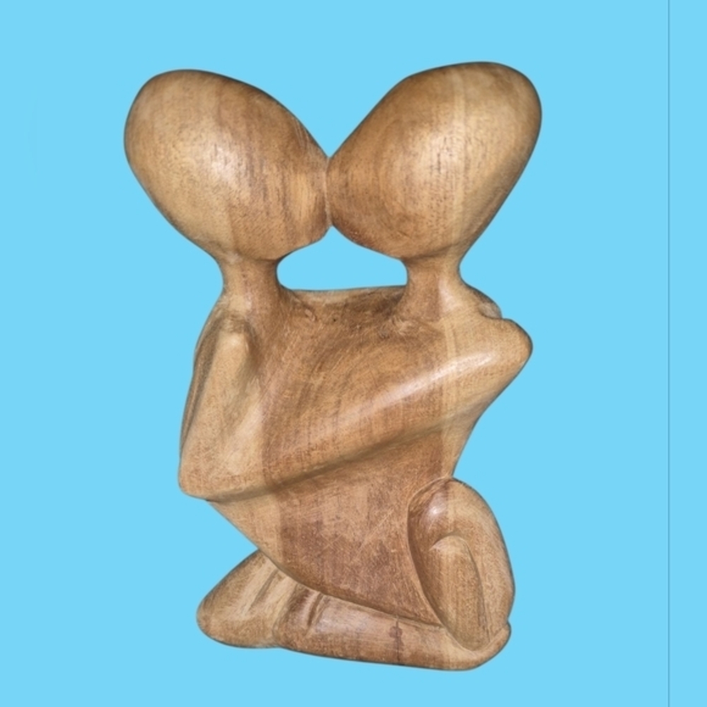 Vintage Hand-Carved Wooden Lovers Sculpture: Abstract Romantic Art